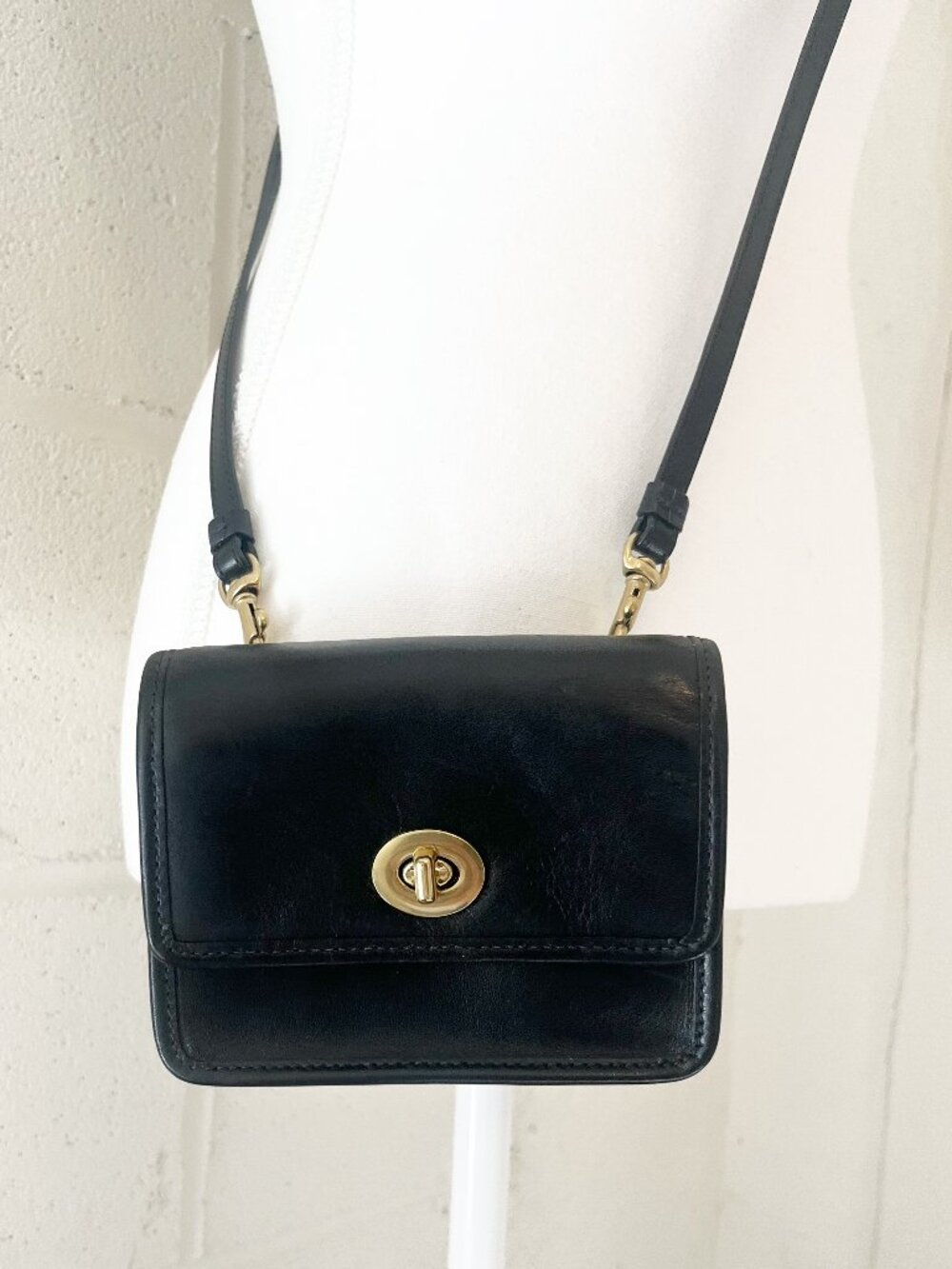Vintage Coach Black Leather Turnlock Crossbody Mini Bag